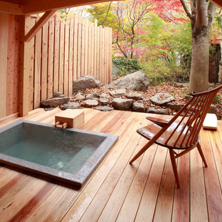 Asian deck photo in Tokyo