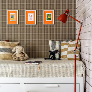 Foto di una cameretta per bambini design di medie dimensioni con pareti marroni, pavimento in laminato e pavimento grigio