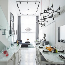 Houzz Tour: Monochromatic Luxury in a Split-Level Apartment