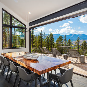 964 Discovery Hill