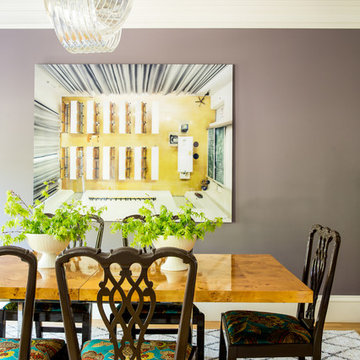 A DINING ROOM GETS A MID-CENTURY UPDATE