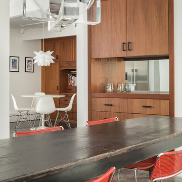 Acorn Again - Mid-century Modern Dining Room