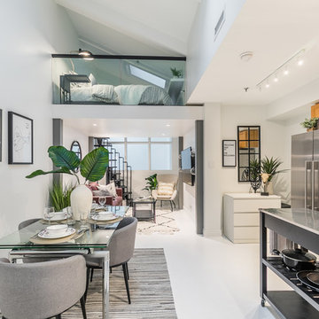 Airbnb Loft: Dining Room