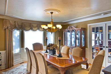 Inspiration for a classic dining room in Newark.