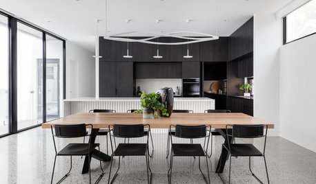 Room of the Week: A Robust and Striking Black-and-White Kitchen