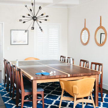 Avenues Family House: Dining Room (Ping Pong)
