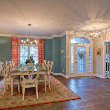 Before&After :Colorful Farmhouse Dining Room