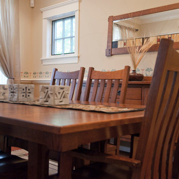 Bellingham Table and Chairs