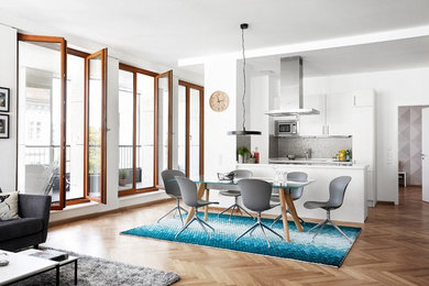 BoConcept Monza Dining Table & Adelaide Chairs