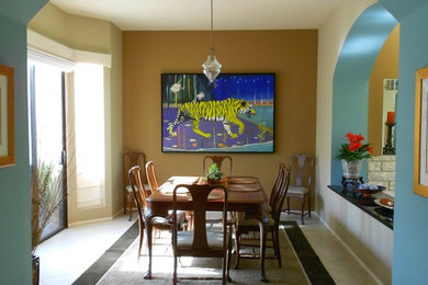 Источник вдохновения для домашнего уюта: отдельная столовая среднего размера в стиле фьюжн с синими стенами и полом из керамической плитки