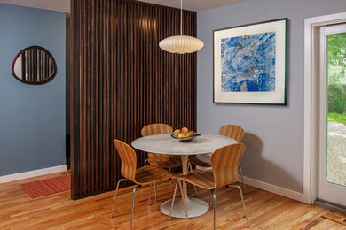 Inspiration for a contemporary dining room remodel in Philadelphia