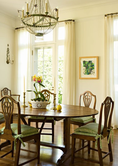 Traditional Dining Room by Elizabeth Dinkel