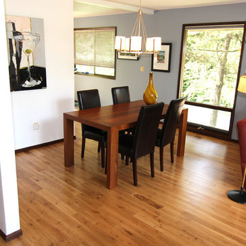 Bridlemile Mid-Century Dining Room