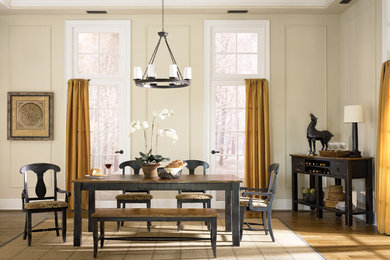 Example of a classic dining room design in Denver