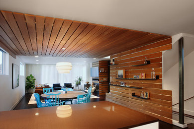 Example of a dining room design in Seattle