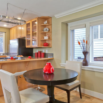 Charming Townhouse In Madison Park