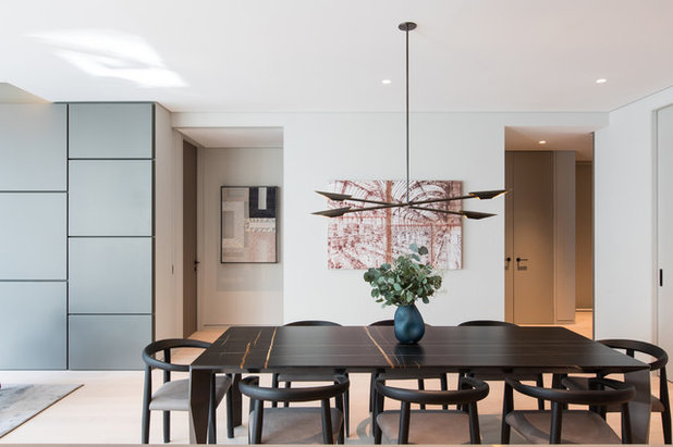 Contemporary Dining Room by B Interior