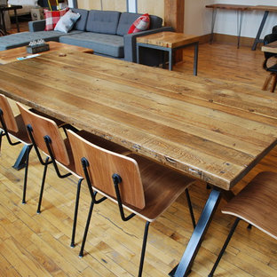 Dining room - industrial dining room idea in Chicago