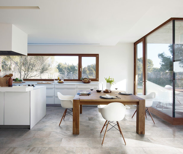 Contemporary Dining Room by Amalfi Tiles