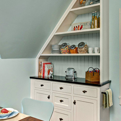 Kitchen/dining room combo - mid-sized traditional medium tone wood floor kitchen/dining room combo idea in Minneapolis with blue walls