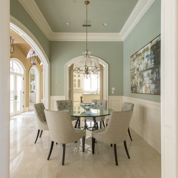 Crema Marfil floors