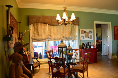 Inspiration for a timeless dining room remodel in New Orleans