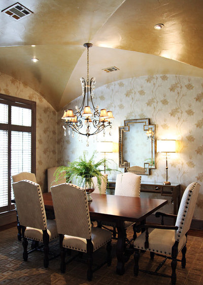 American Traditional Dining Room by Emily Johnston Larkin