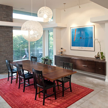 Deephaven Contemporary