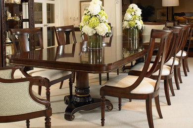 Inspiration for a timeless dining room remodel in Sacramento