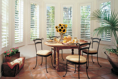 Example of a classic dining room design in Louisville