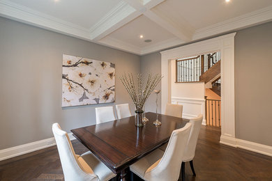 Example of a dining room design in Toronto