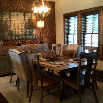 Dining with Feature Wall