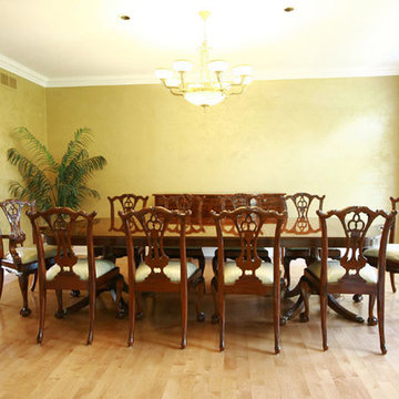 Duncan Phyfe Traditional Mahogany Dining Table (AP 79 138 SP) in Customer's Home