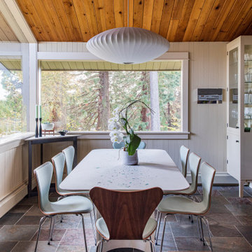 Eat-in Kitchen