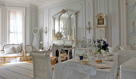 Decorating With Antiques: Luxurious Linens