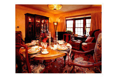 Dining room - traditional dining room idea in Minneapolis