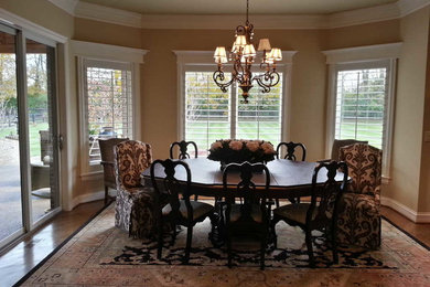 Example of a dining room design in Dallas