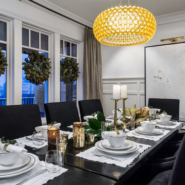 Festive dining room table for 8