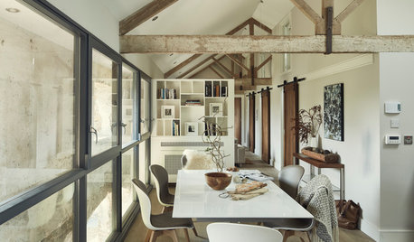 Houzz Tour: An 18th Century Coach House is Creatively Renovated
