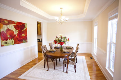Dining room photo in Other