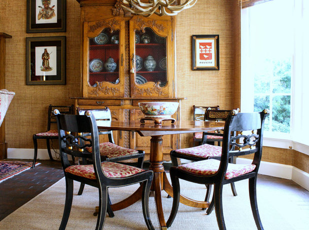 Traditional Dining Room by Mina Brinkey