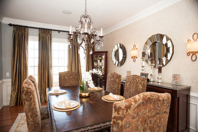 Example of a classic dining room design in Philadelphia