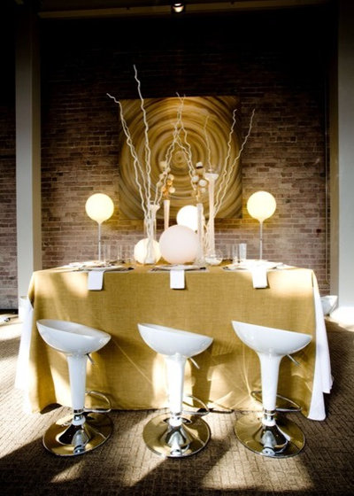 Contemporary Dining Room by HERMOGENO DESIGNS