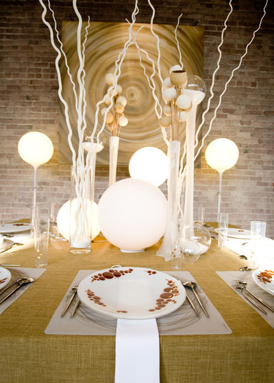 Contemporary Dining Room by HERMOGENO DESIGNS