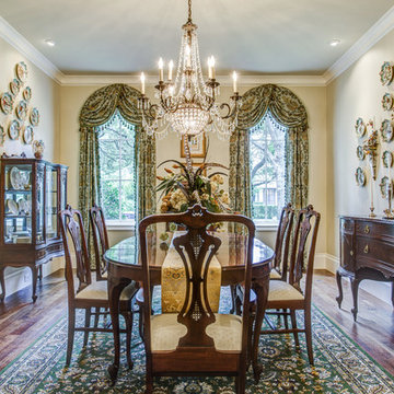Highland Park Bordeaux Traditional: Dining Room