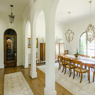 Ispirazione per una sala da pranzo mediterranea