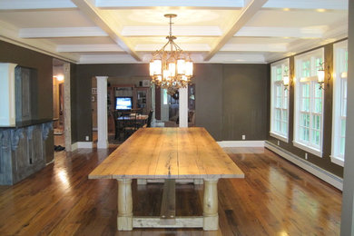 Dining room - traditional dining room idea in Boston