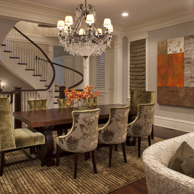Example of a classic great room design in Chicago