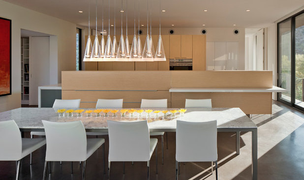 Modern Dining Room by Ibarra Rosano Design Architects