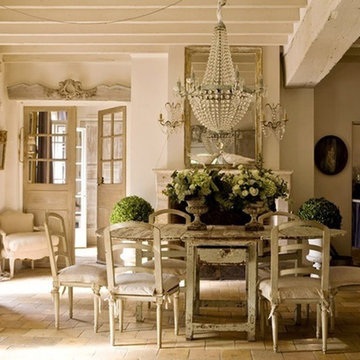 Lighting with architectural stone and antiques (Mediterranean Style)
